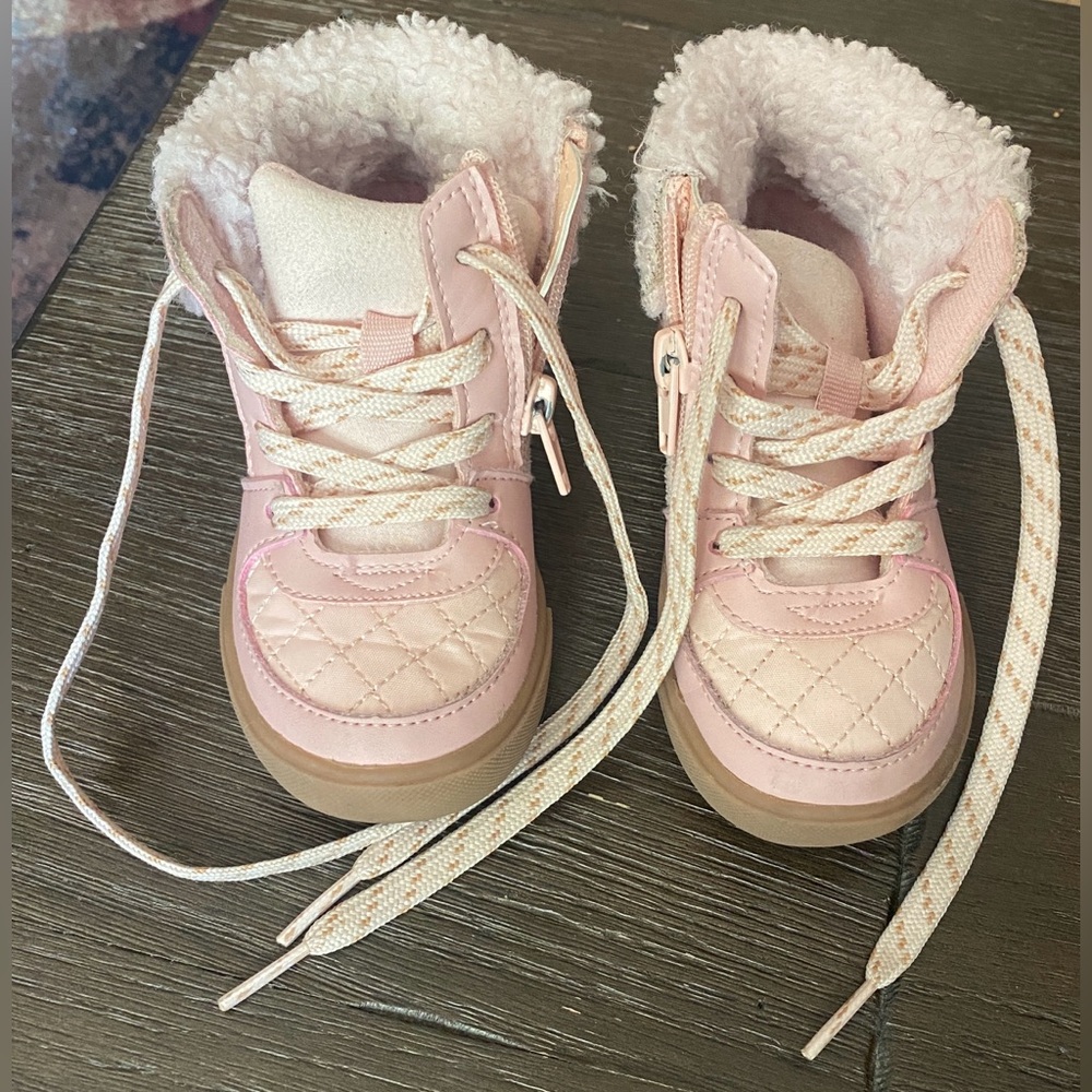 OshKosh B'gosh Light Pink Quilted Kids Boots - Picture 2 of 6